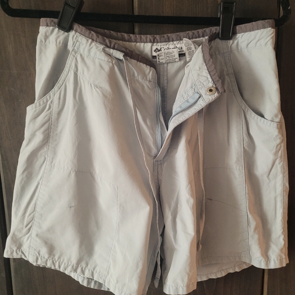 2/$20 Columbia Hiking shorts. Light Blue sz M - Picture 1 of 3